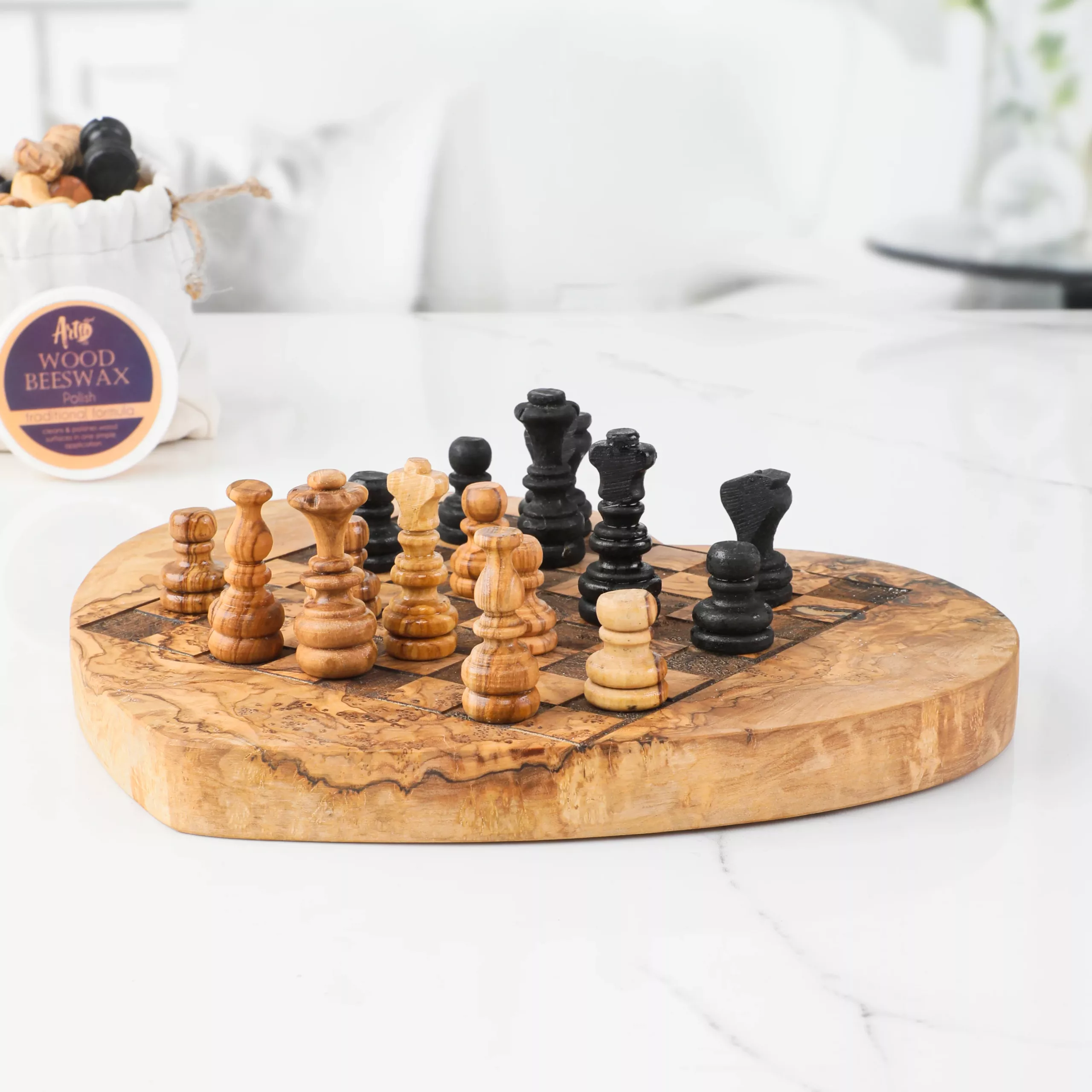 Jeu d’échecs en forme de cœur