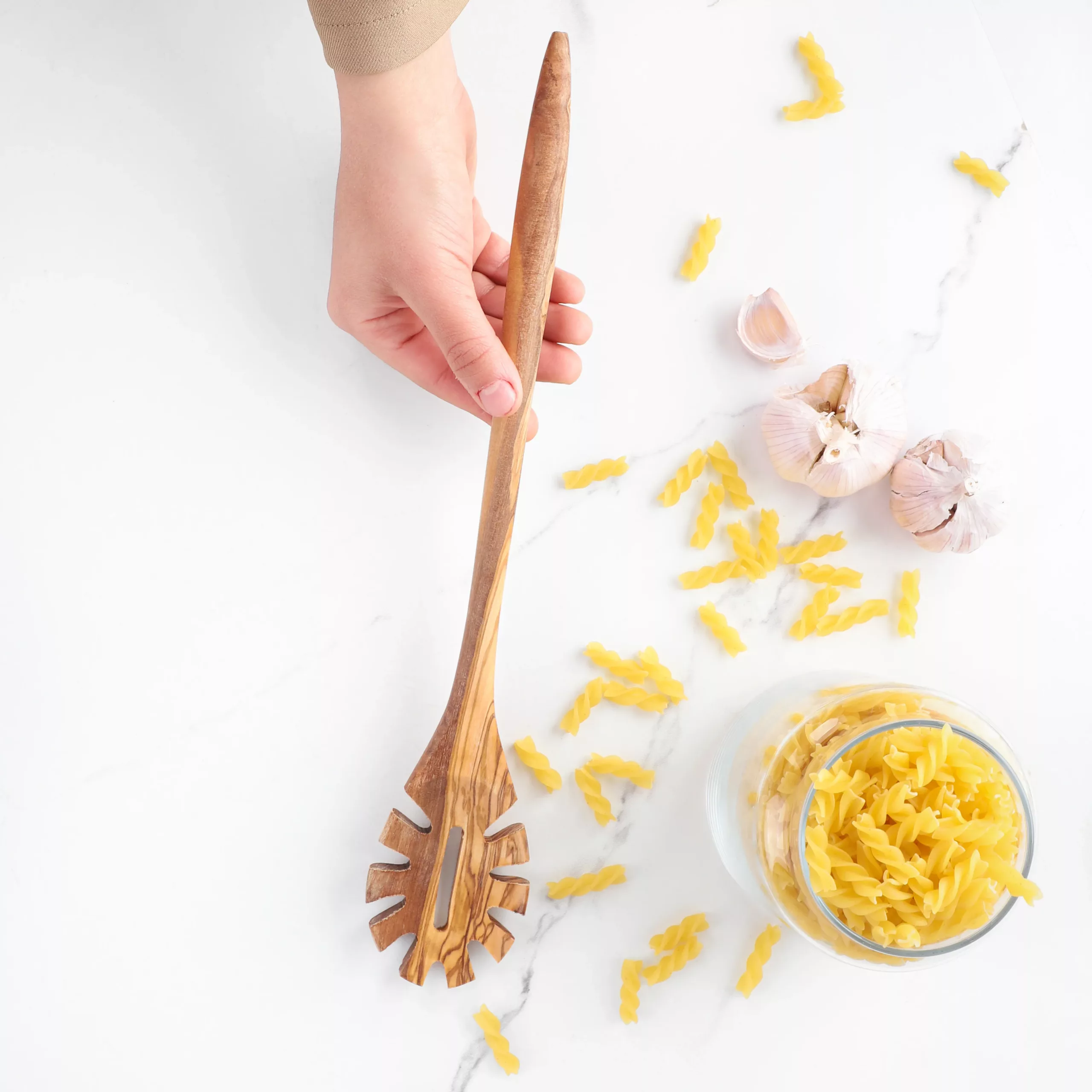 Cuillère à pâtes en bois d’olivier