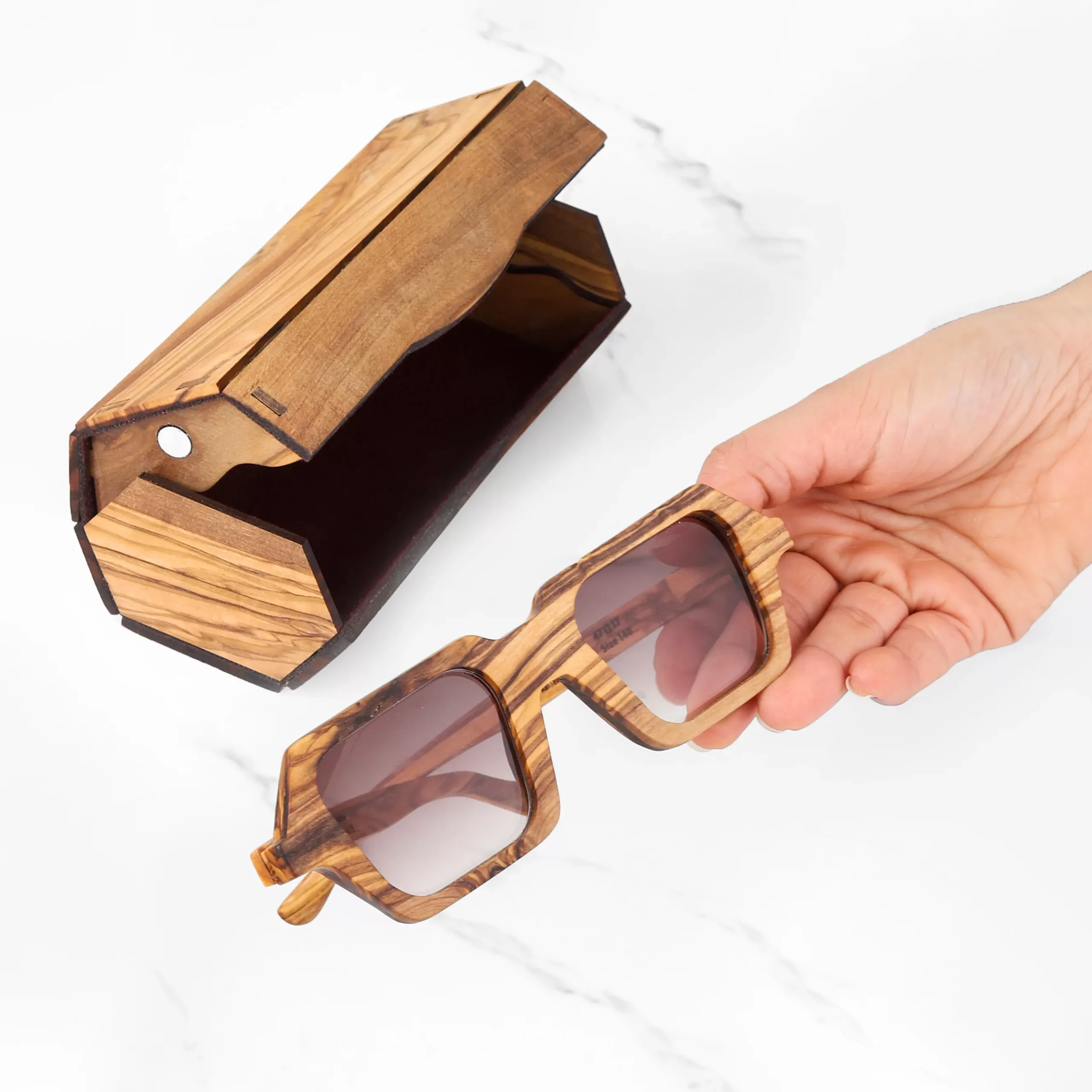 Lunettes de soleil en bois mixte – Cadre épais