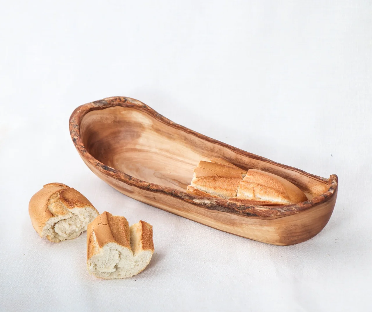 Panier à pain rustique en bois d’olivier