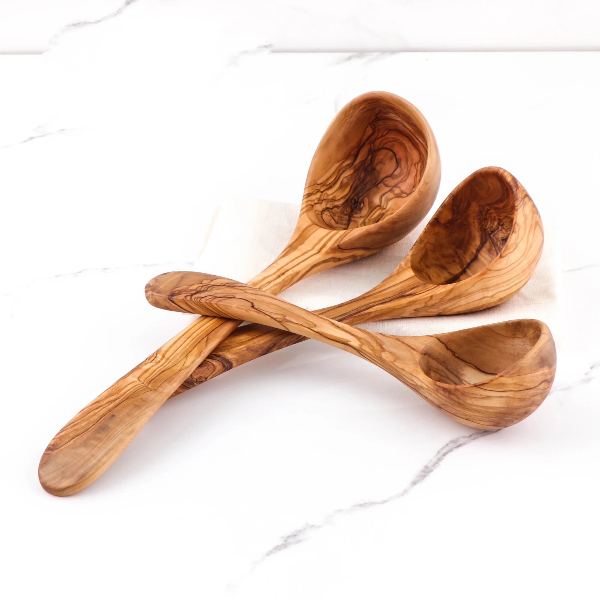 Louche en bois d’olivier pour la soupe