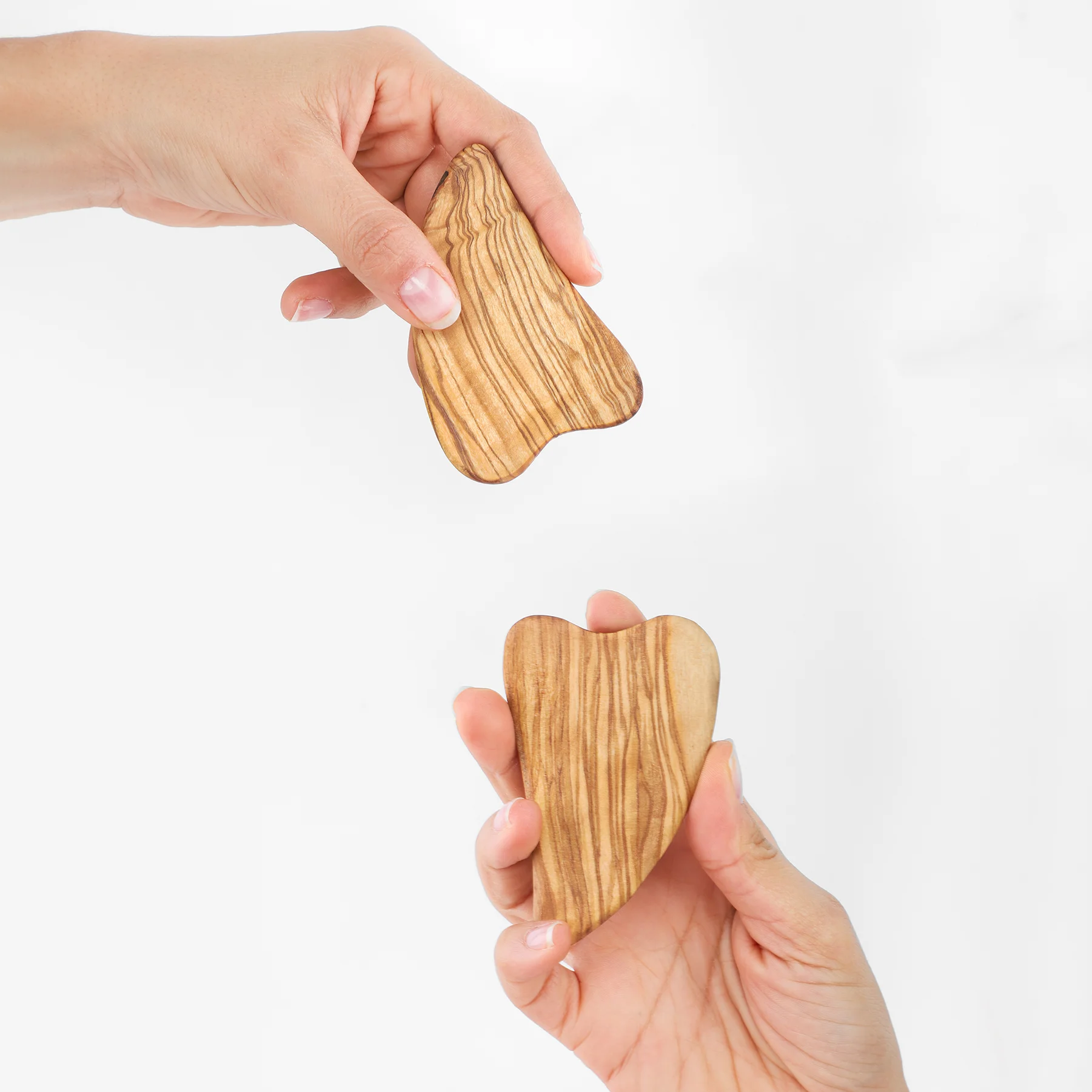 Gua sha en bois d’olivier