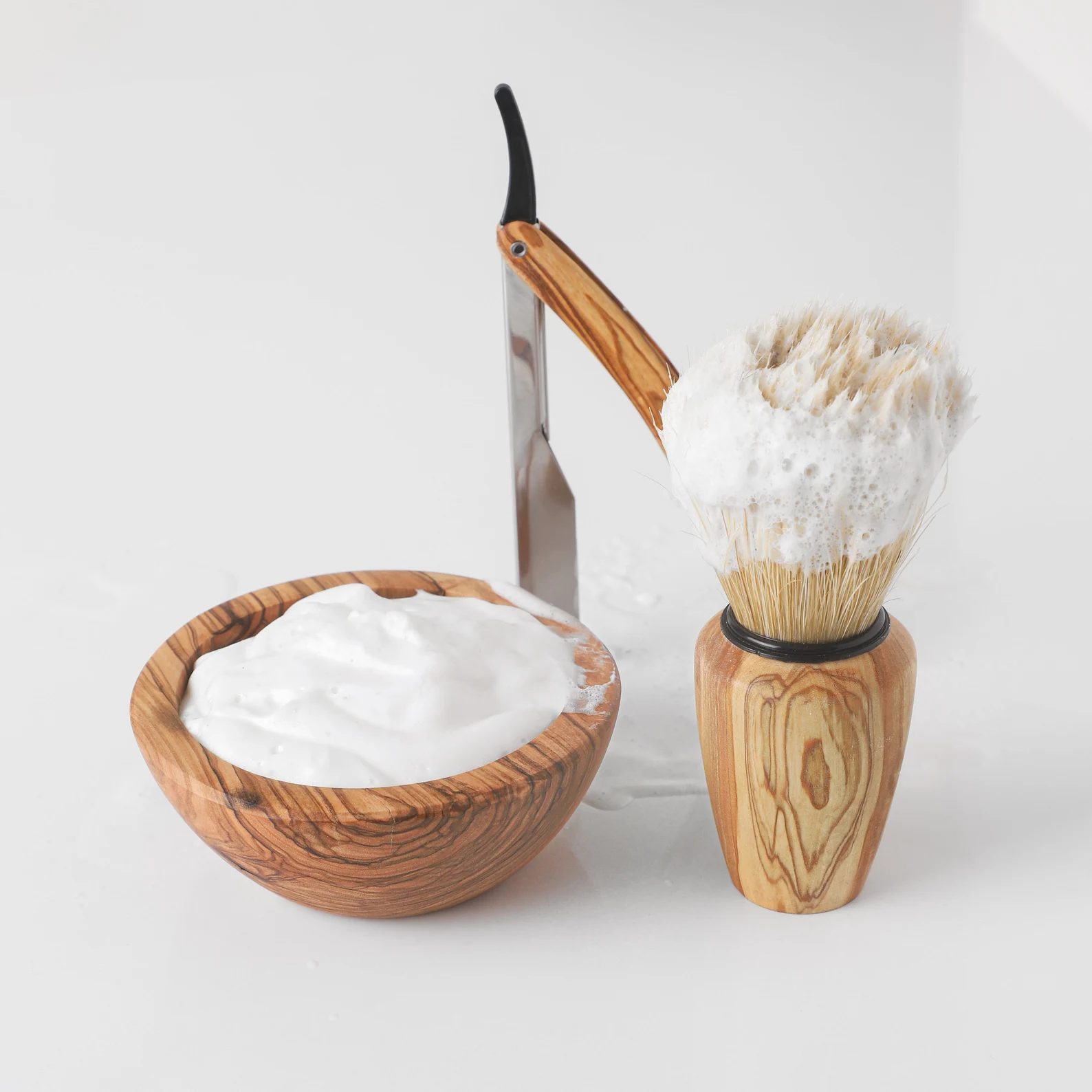 Kit de rasage classique en bois d'olivier - Image 2