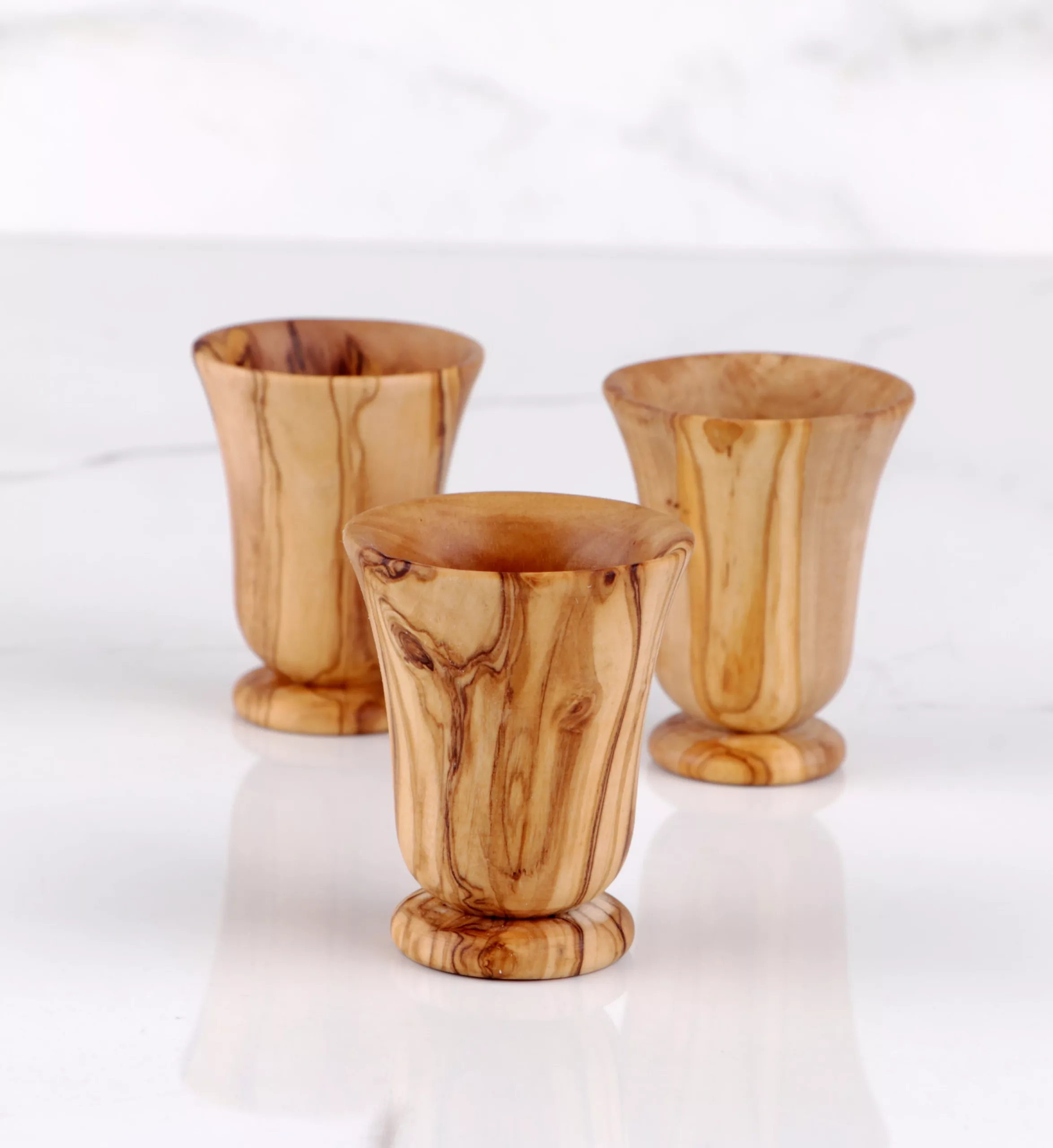 Verre à shot en bois sous forme de calice - Image 2