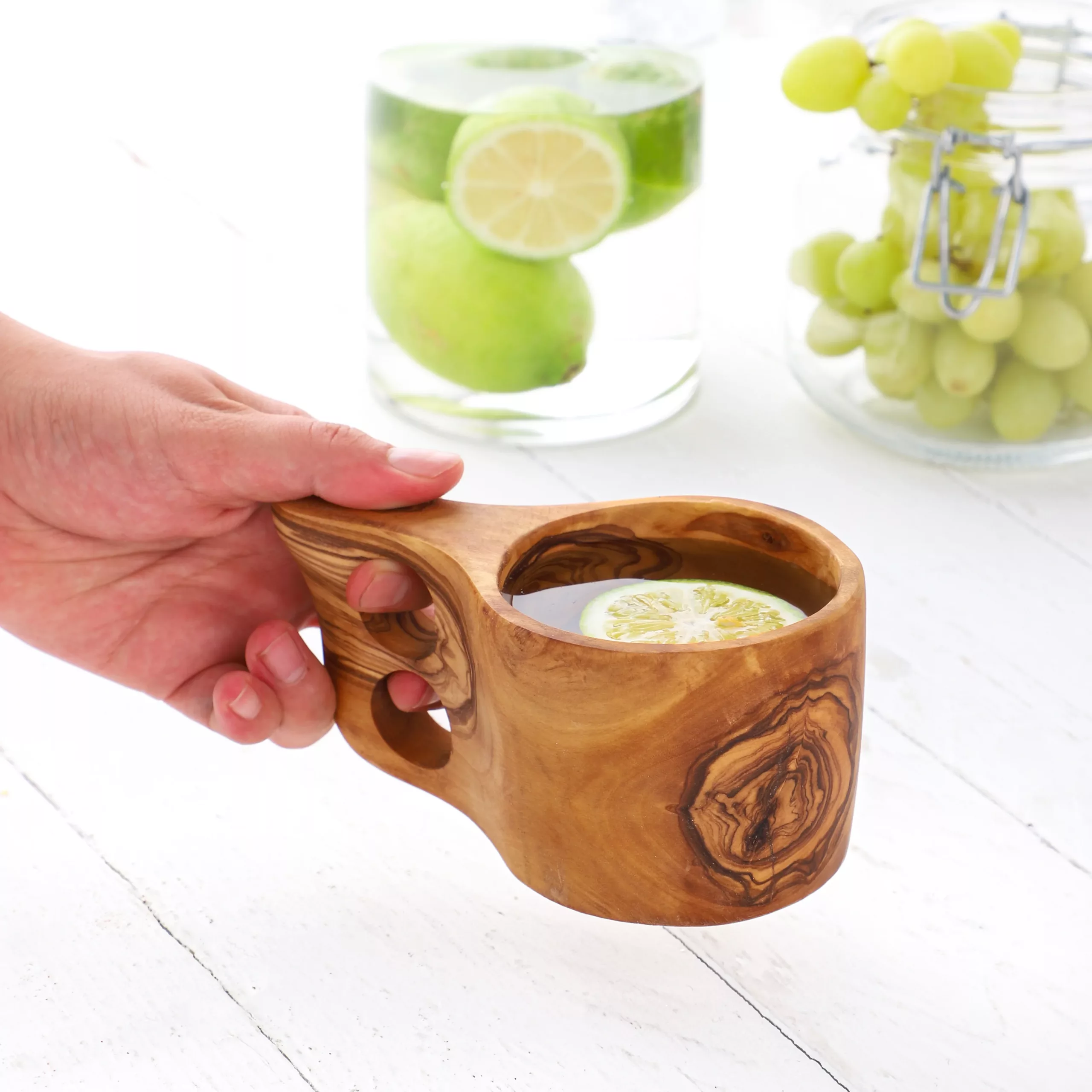 Tasse kuksa avec poignée sculptée