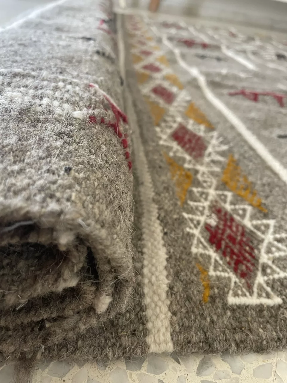 Tapis Berbère Crépuscule Saharien - Fond Gris 200x120 cm - Image 7